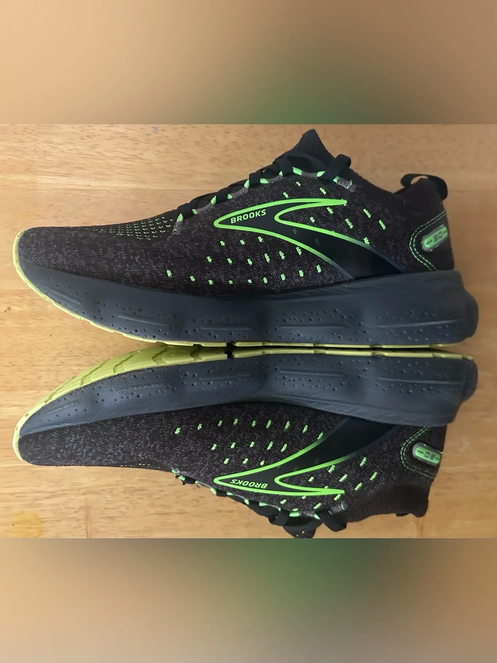 Brooks Glycerin 20 Stealth Knit  Mens Black Green Neon Shoe Sneakers Size 7